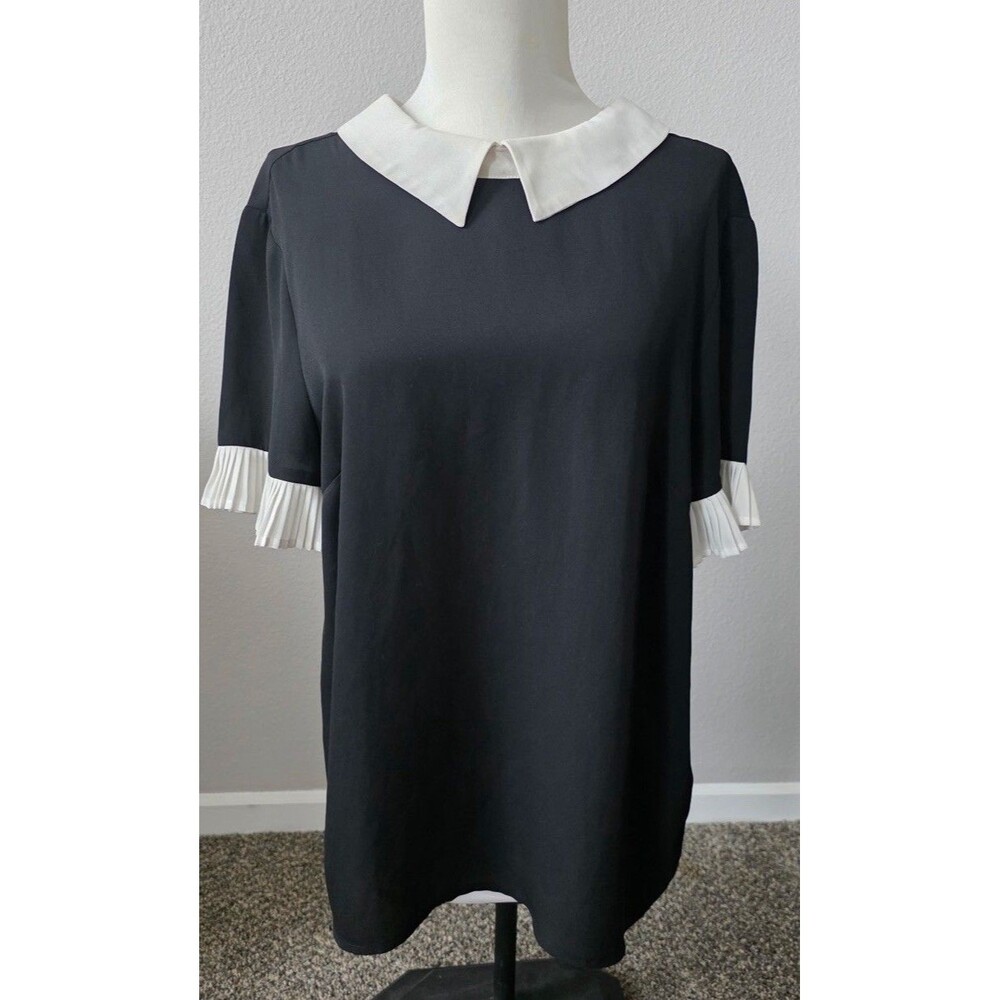 CeCe Women's Black & White Preppy Pleated Sleeve And Collard Neck Blouse. Size M